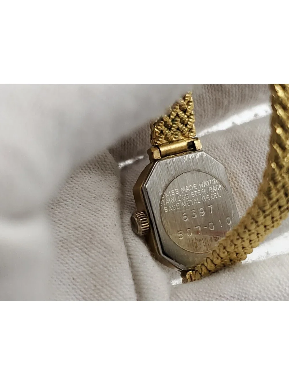 Montique Quartz Womens Watch New Battery Gold Tone Swiss Made 15mm